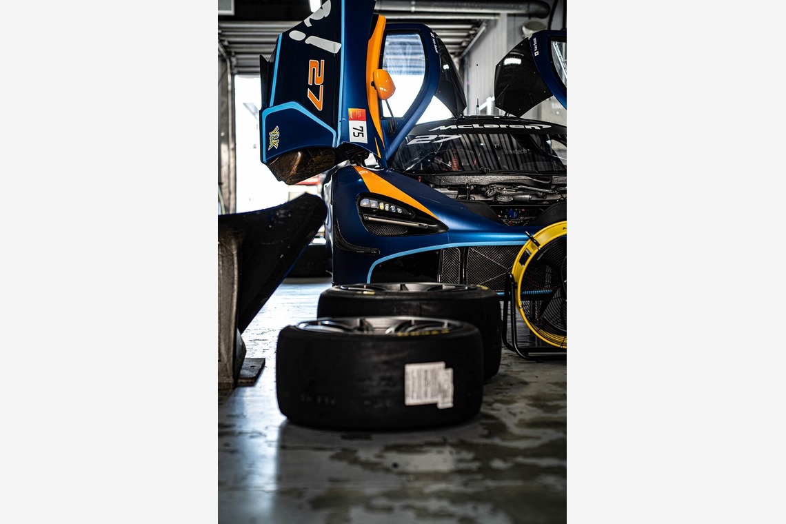 舘　典志が撮影した「自動車」の写真