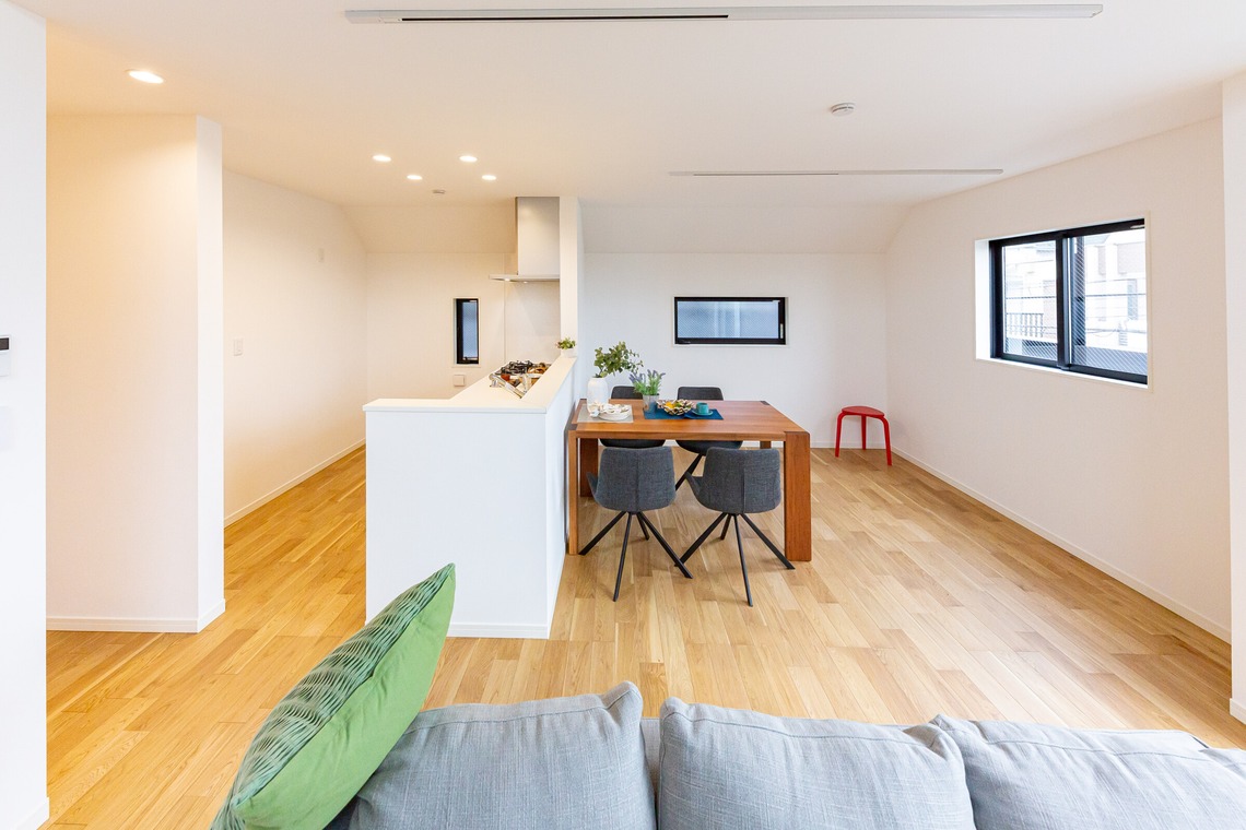 滋賀淳が撮影した写真のアルバム「建築、店舗、竣工」