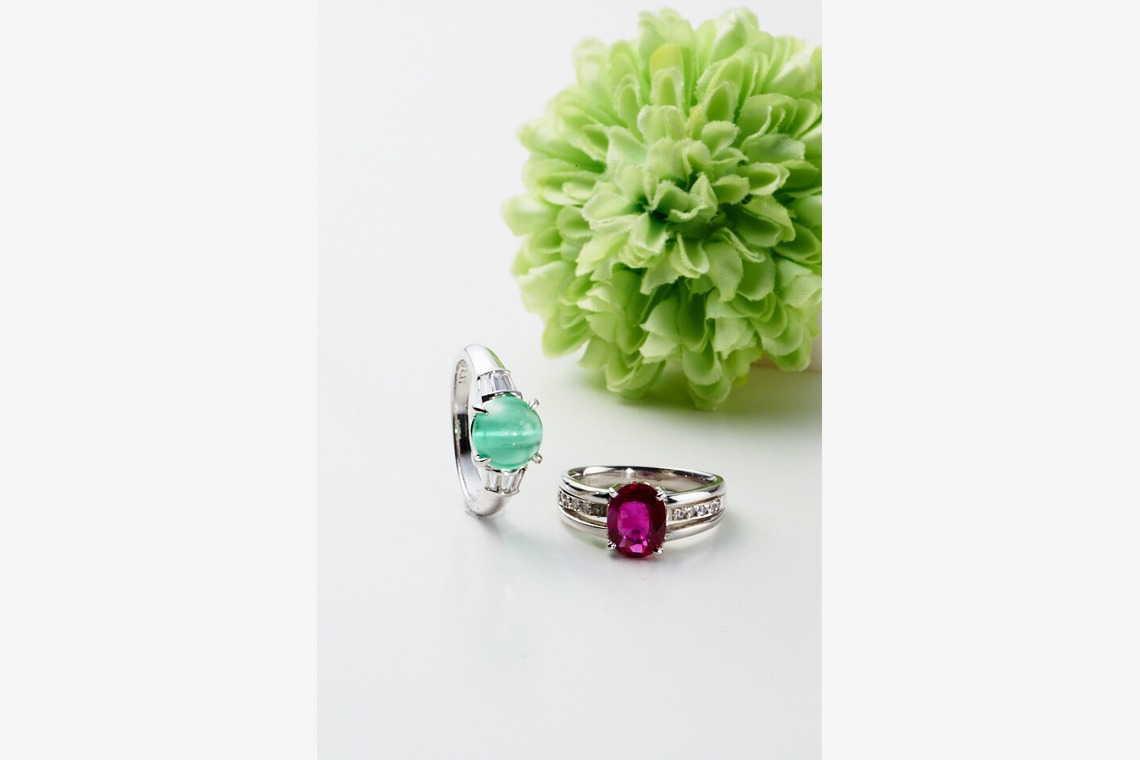 ESCAPEが撮影した写真のアルバム「ジュエリー」