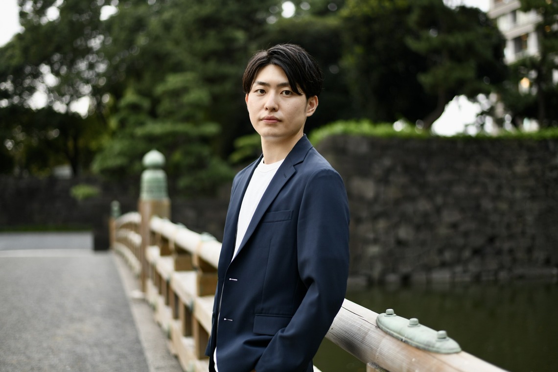 三好航海が撮影した写真のアルバム「プロフィール写真(丸の内)」