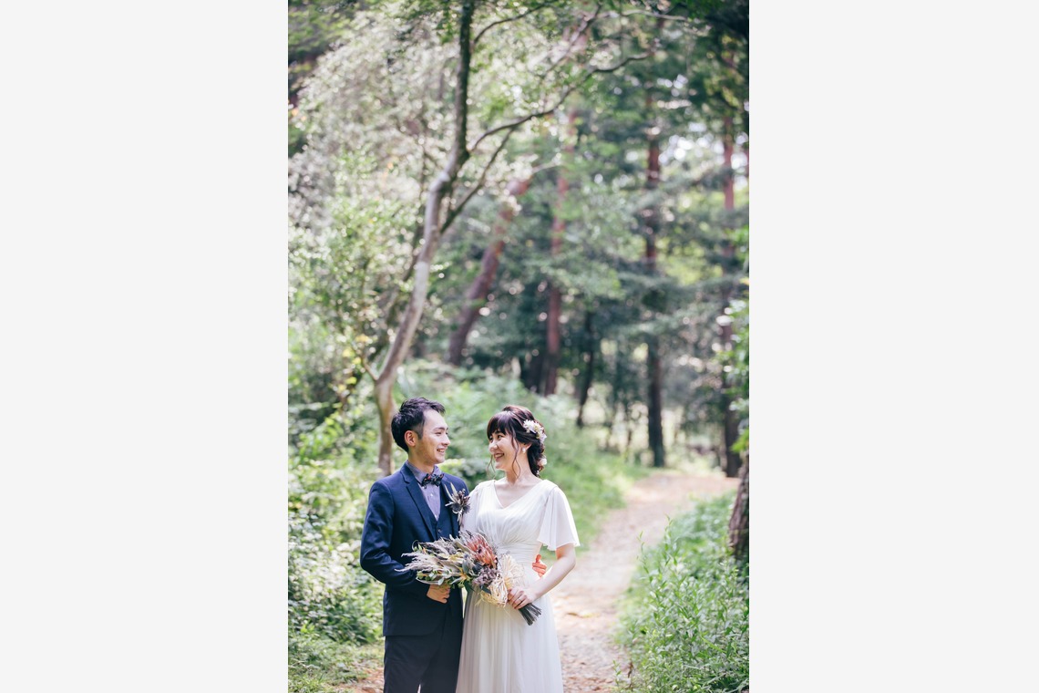 橋爪楽々が撮影した写真のアルバム「ロケーションウエディング」