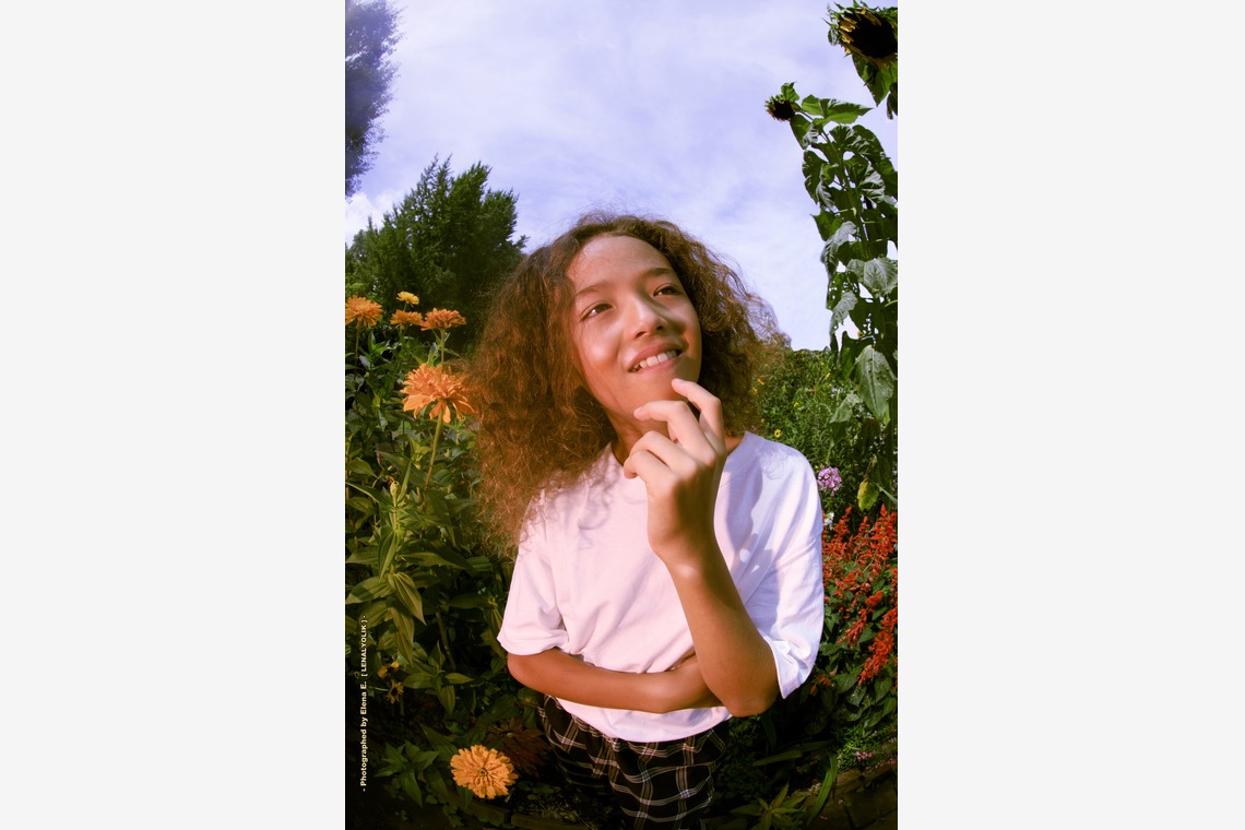 エレーナが撮影した写真のアルバム「ジョージ」