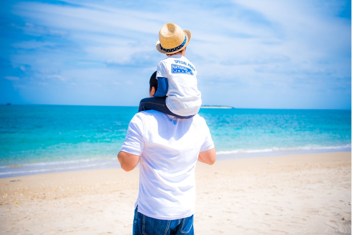 NanoStyleが出張撮影した家族写真(キッズ,ベビーフォト)などが写った「沖縄ファミリーフォト」の家族写真