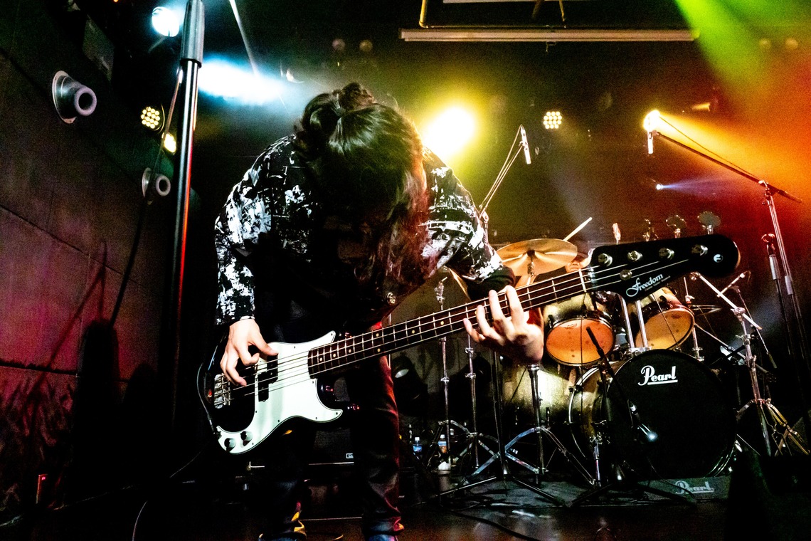 原野 英樹が撮影した「ロックバンドのライブハウス撮影 No.1」の写真