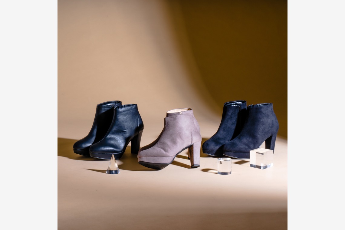 民辻亮介が撮影した写真のアルバム「ファッションアパレル」