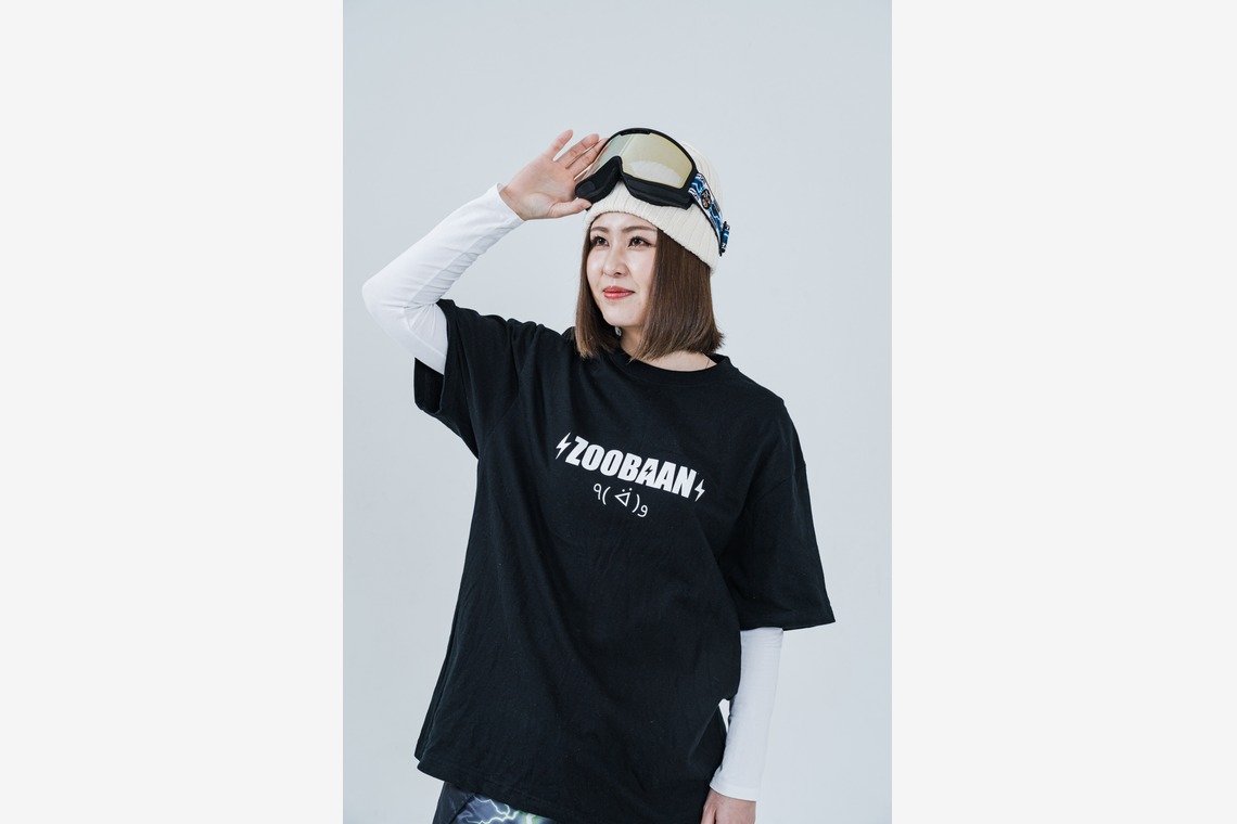 山内康平が撮影した「スノーボード・ウェアブランドスタジオ撮影」の写真