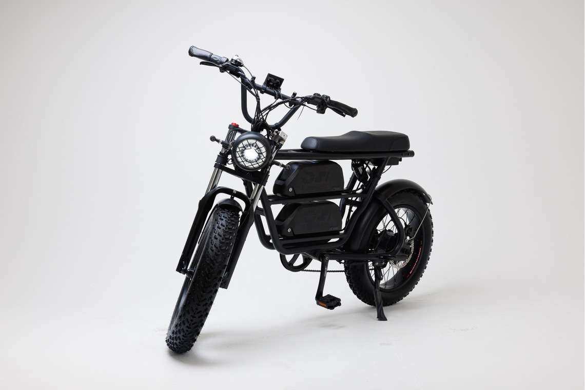 Yusuke Usuiが撮影した写真のアルバム「マーベリックテクノロジー様 電動バイク カタログ撮影・web撮影」