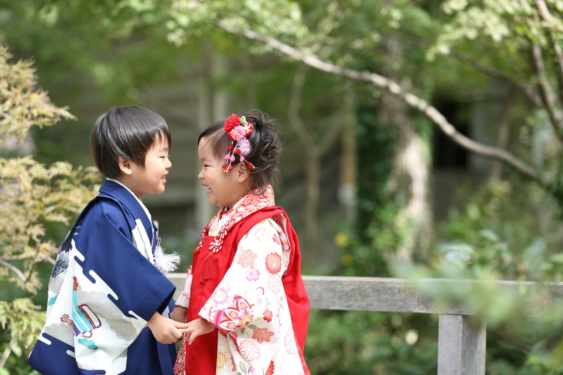 出張撮影HUG TIMEが出張撮影した家族写真(キッズ,ベビーフォト)などが写った「七五三記念撮影＠鎌倉鶴岡八幡宮」の家族写真