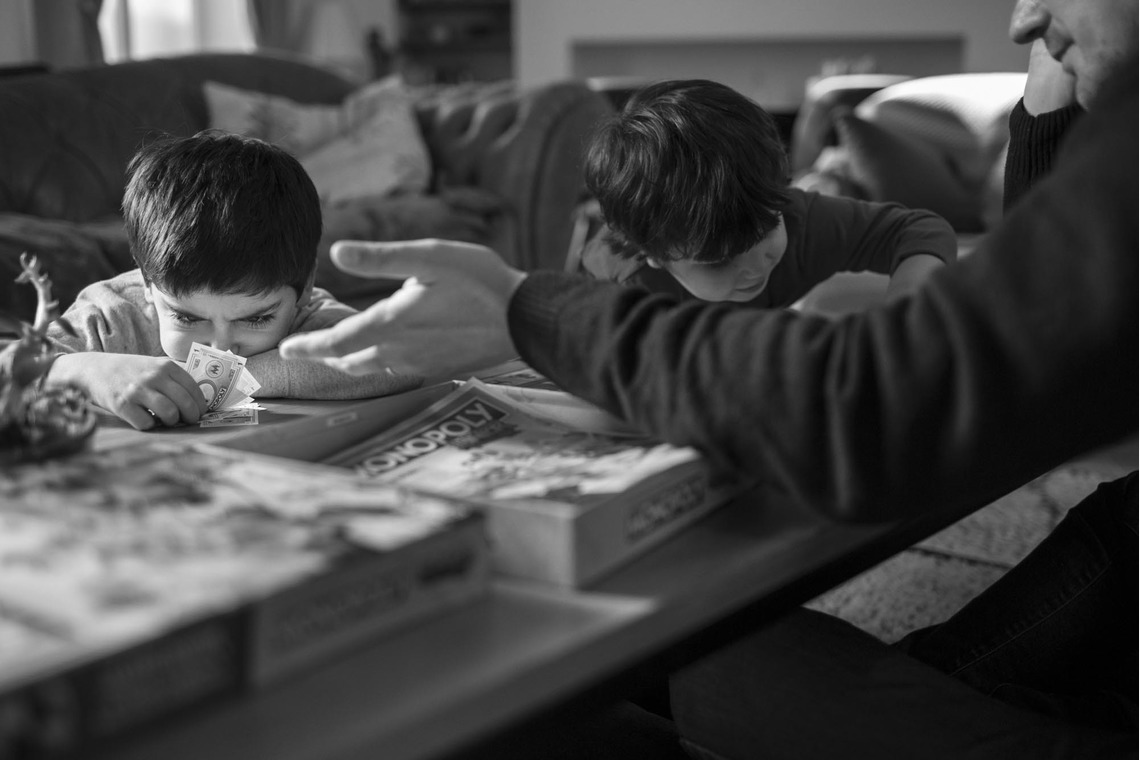 Petite Nao Photographyが出張撮影した家族写真(キッズ,ベビーフォト)などが写った「自宅でのドキュメンタリー形式の家族写真」の家族写真