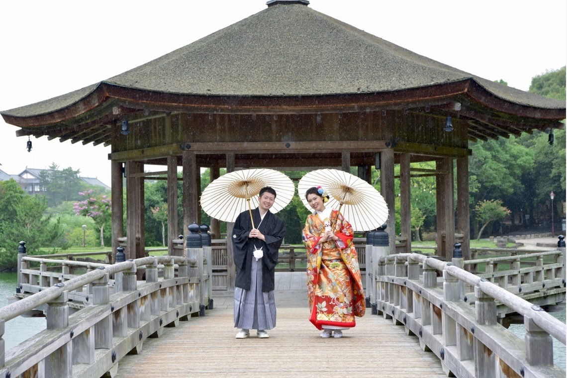 Photo of Pre Weddingphotoshoot at Nara with kimono in autumn to winter taken by Kiki photo works