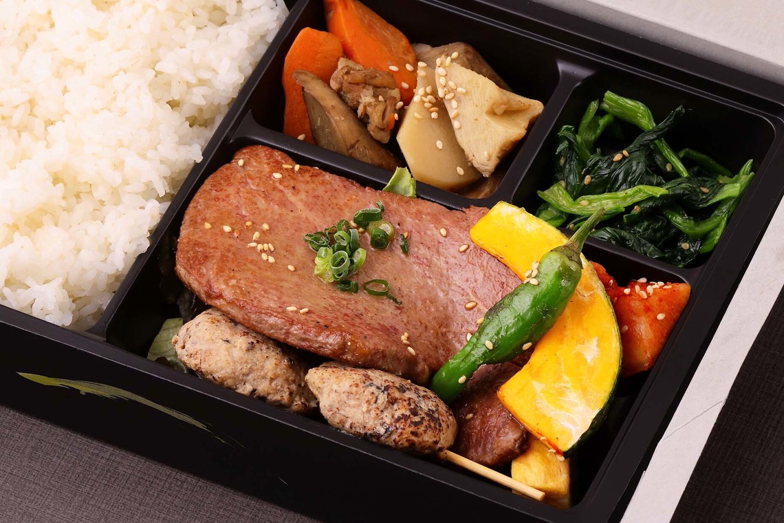 森安　照が撮影した「焼き肉弁当・肉料理」の写真