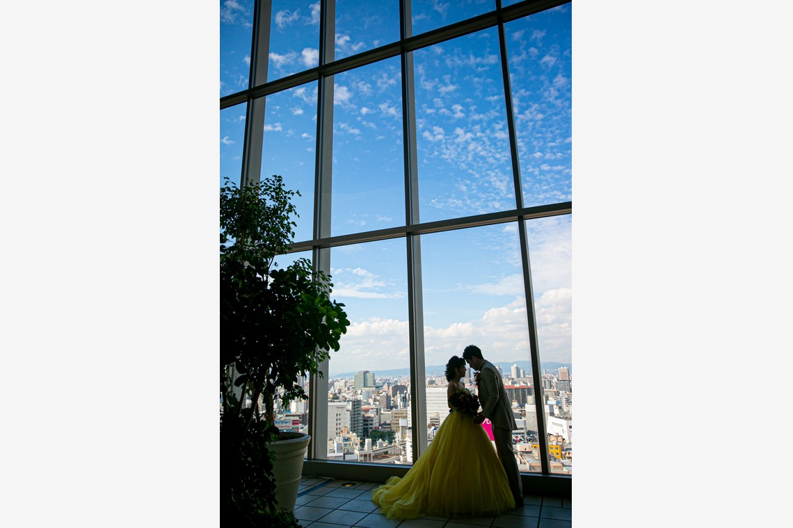 人見写真事務所が撮影した写真のアルバム「大阪　挙式・披露宴」