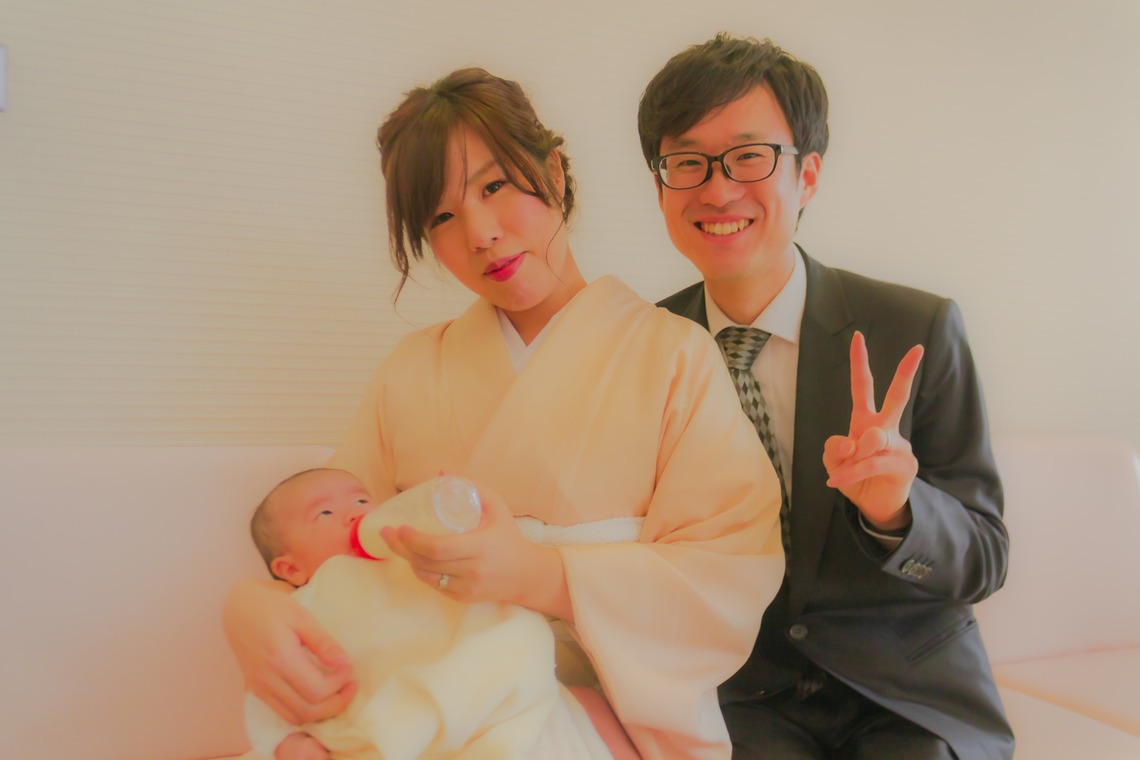 時の記録者が撮影した写真のアルバム「お宮参りサンプル」