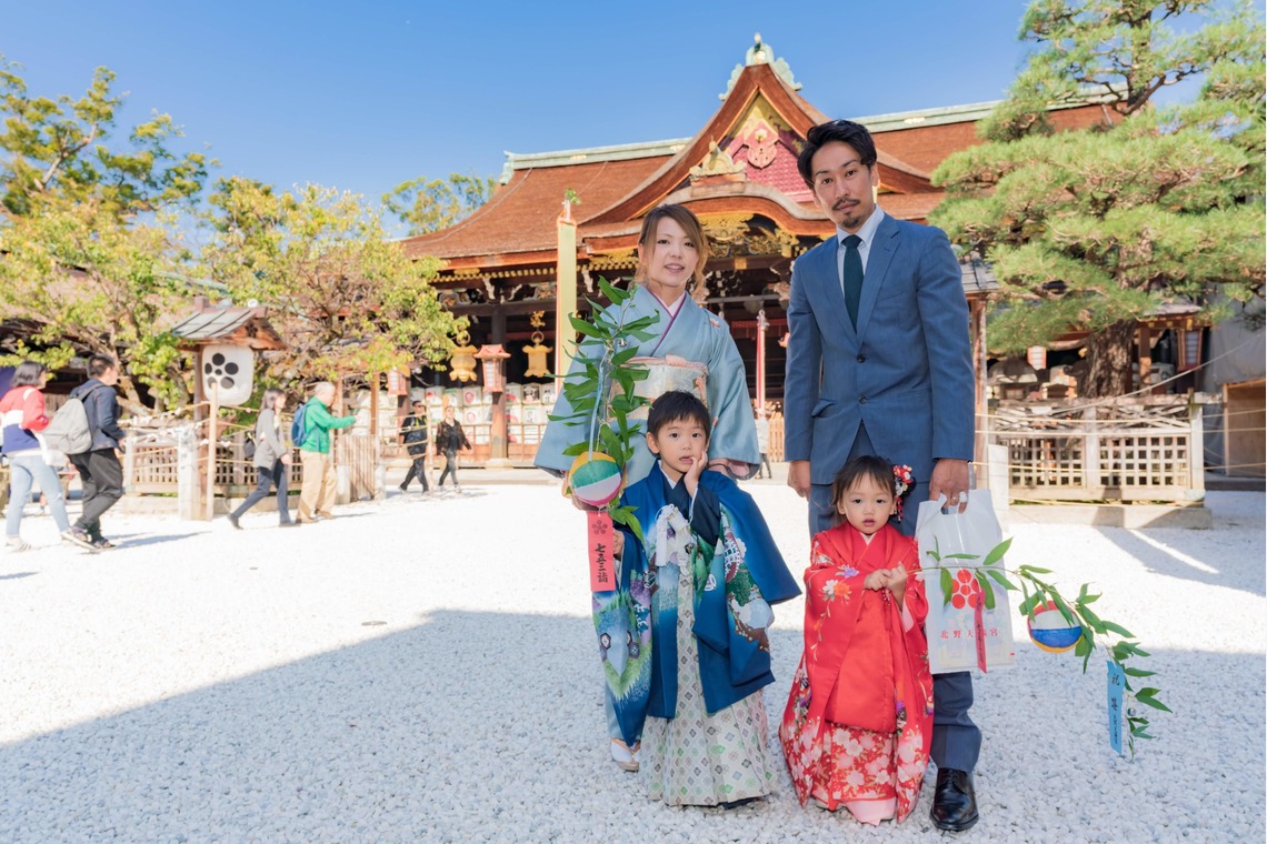 川口 武志(Life Smile Photo)が出張撮影した家族写真(キッズ,ベビーフォト)などが写った「3歳5歳七五三@京都市北野天満宮」の家族写真
