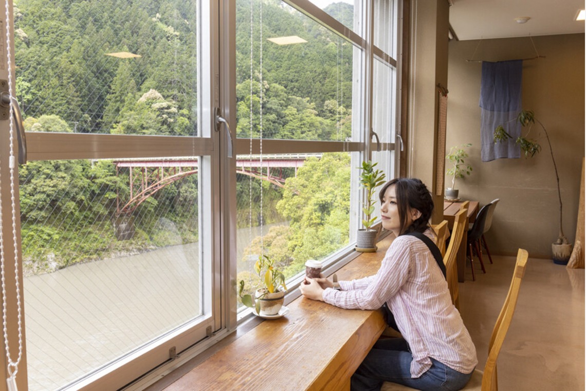 株式会社SANYO-CYP studioUPが撮影した「店舗取材」の写真