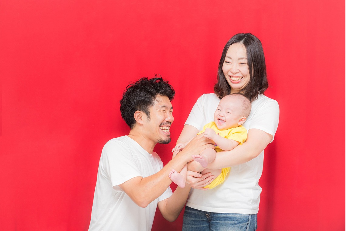 吉田佳央が出張撮影した家族写真(キッズ,ベビーフォト)などが写った「家族行事」の家族写真