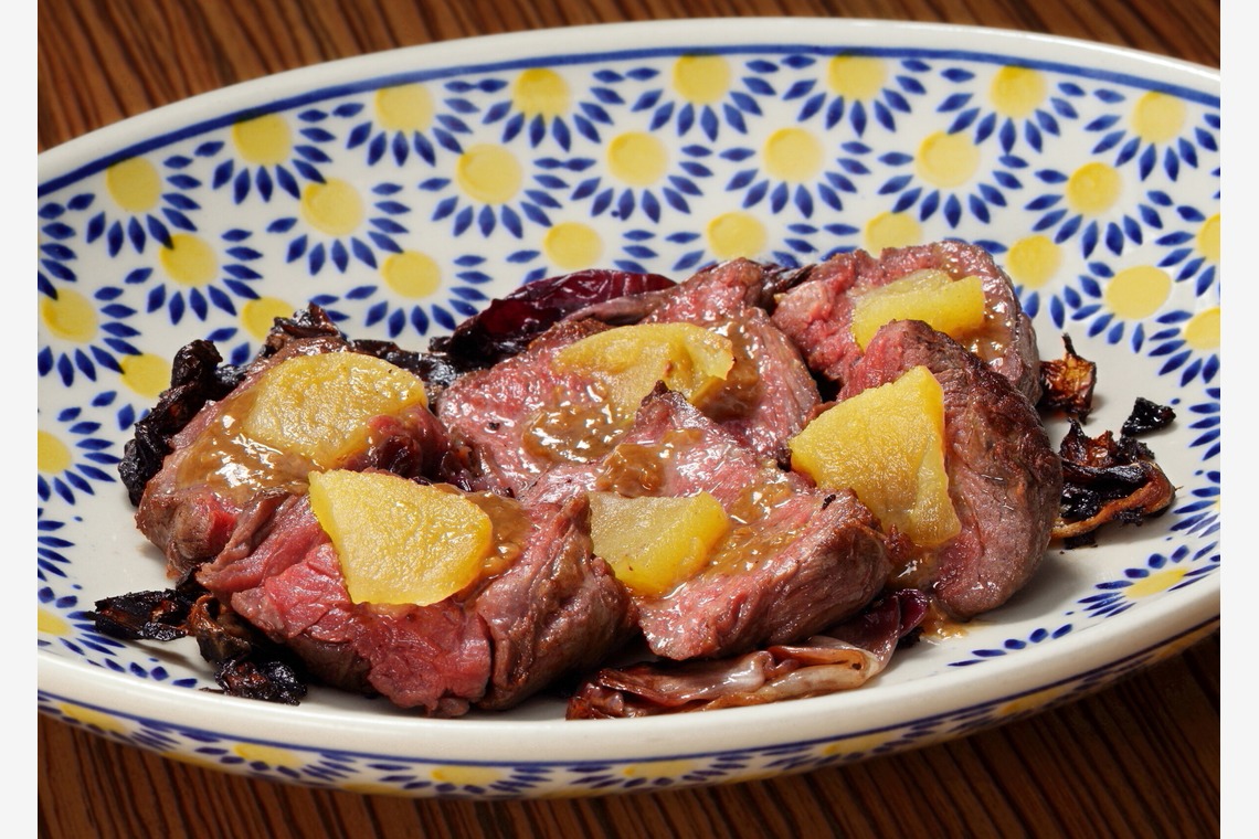 森安　照が撮影した「ステーキ・肉料理」の写真