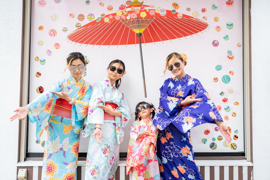 大木千帆が撮影した「着物街歩きポートレート」の写真