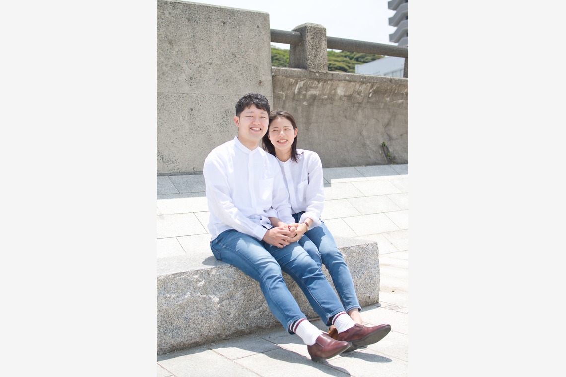 坂田年彦が撮影した旅行先の記念撮影のアルバム「カップルフォト」