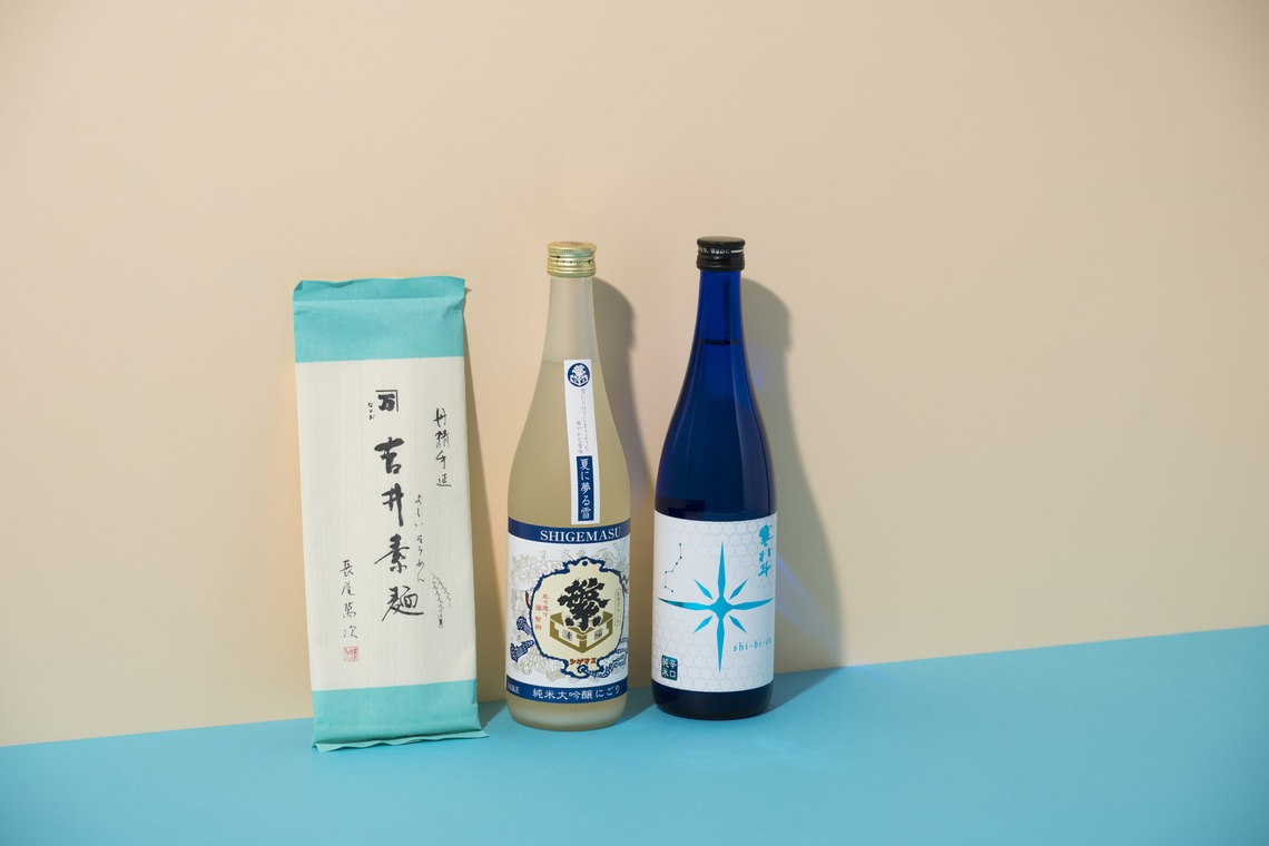 笠井鉄正写真事務所が撮影した写真のアルバム「商業施設館内紙撮影」