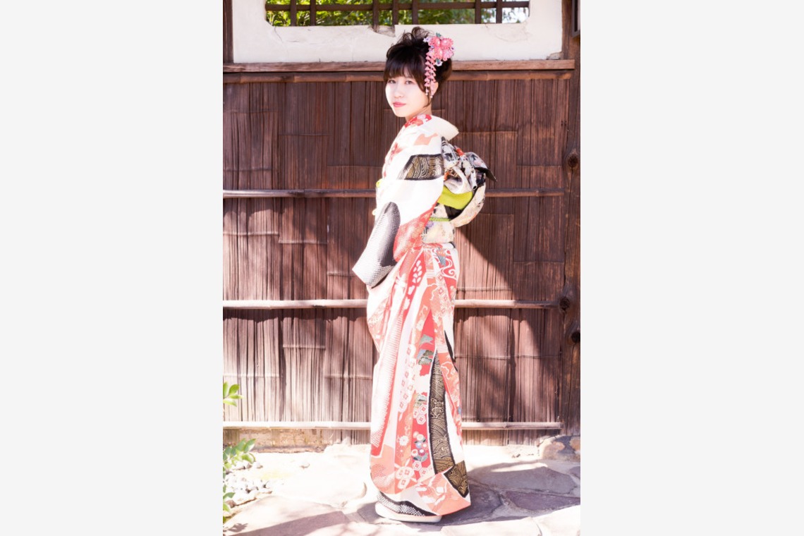 富岡 そよぎが撮影した店舗/オフィス/サロン撮影のアルバム「日本庭園、和室での成人式撮影」