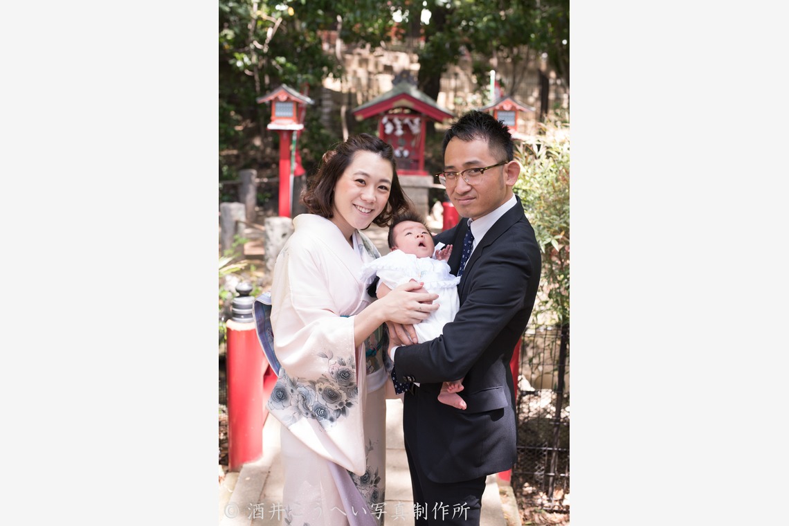 酒井こうへい写真製作所が出張撮影した家族写真(キッズ,ベビーフォト)などが写った「お宮参り・世田谷八幡宮」の家族写真