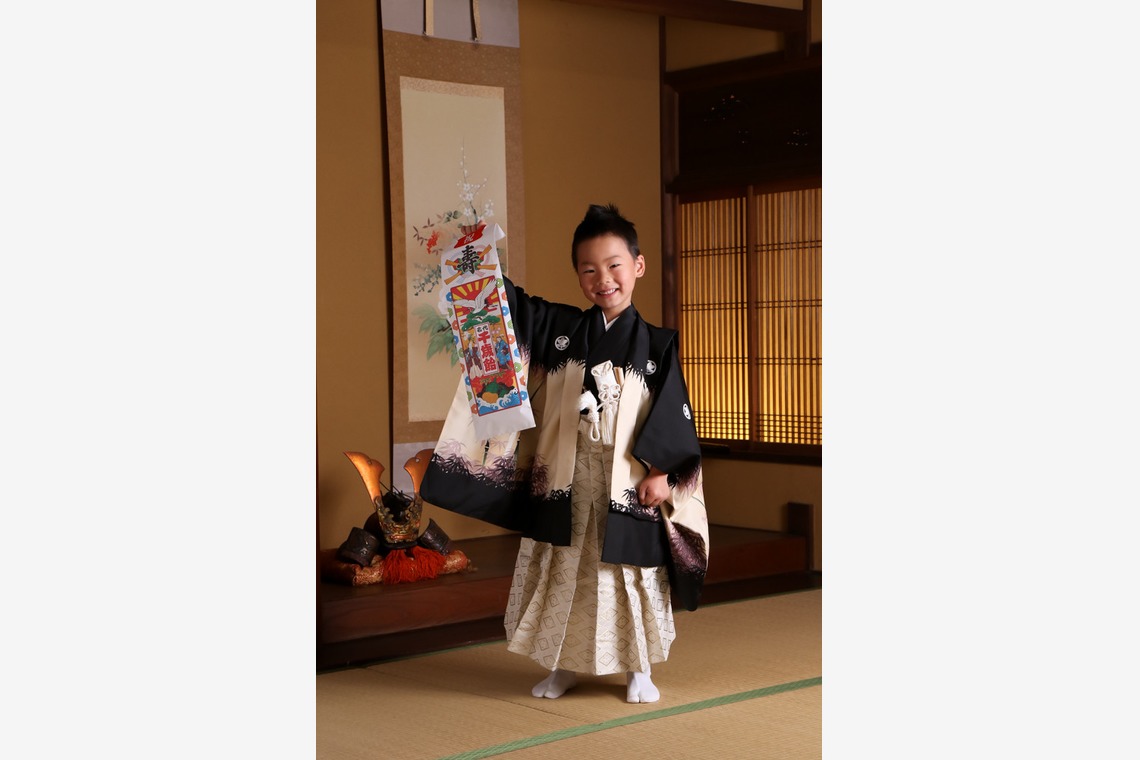 スマイルハンターが出張撮影した家族写真(キッズ,ベビーフォト)などが写った「七五三京町家フォト」の家族写真