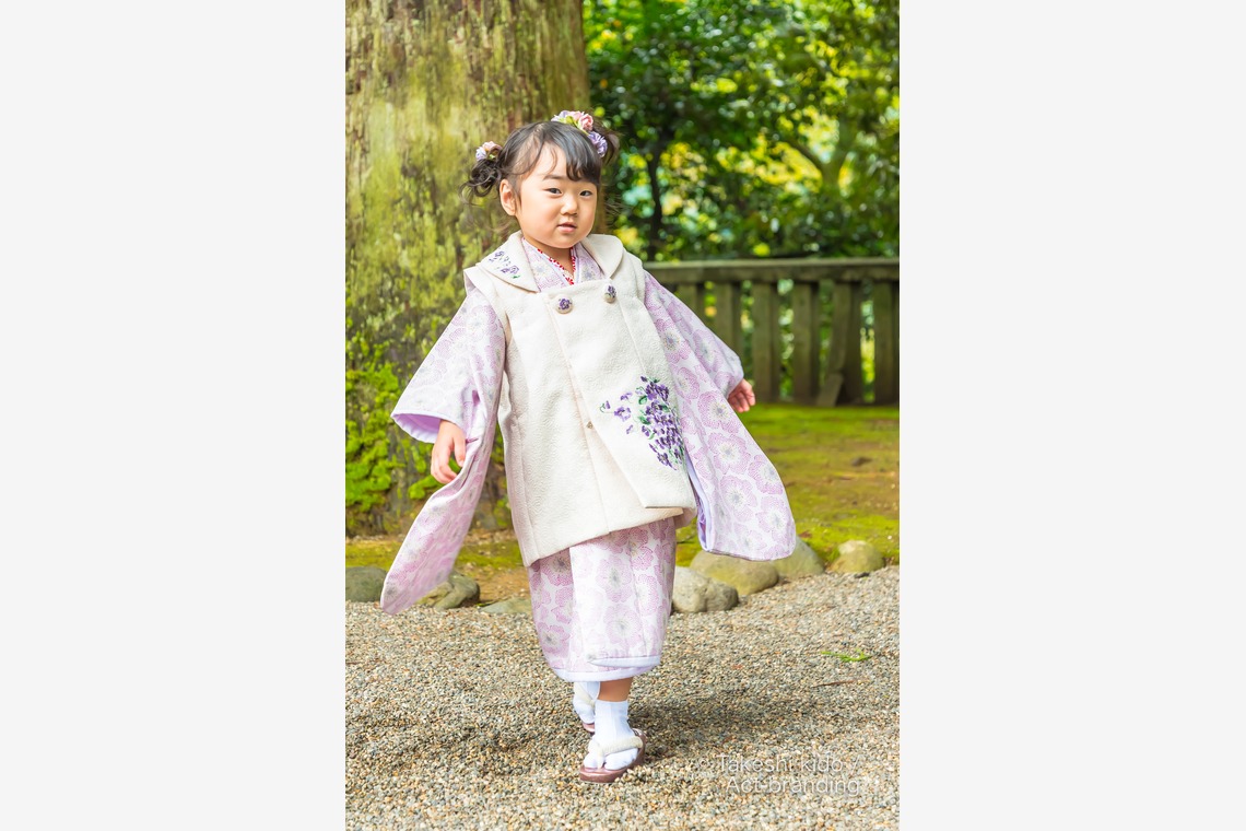 Act-brandingが撮影したエンゲージメントフォトのアルバム「七五三出張撮影＠白山比咩神社」