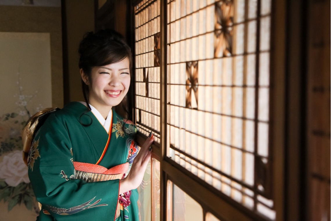 スマイルハンターが出張撮影した家族写真(キッズ,ベビーフォト)などが写った「成人式フォト」の家族写真