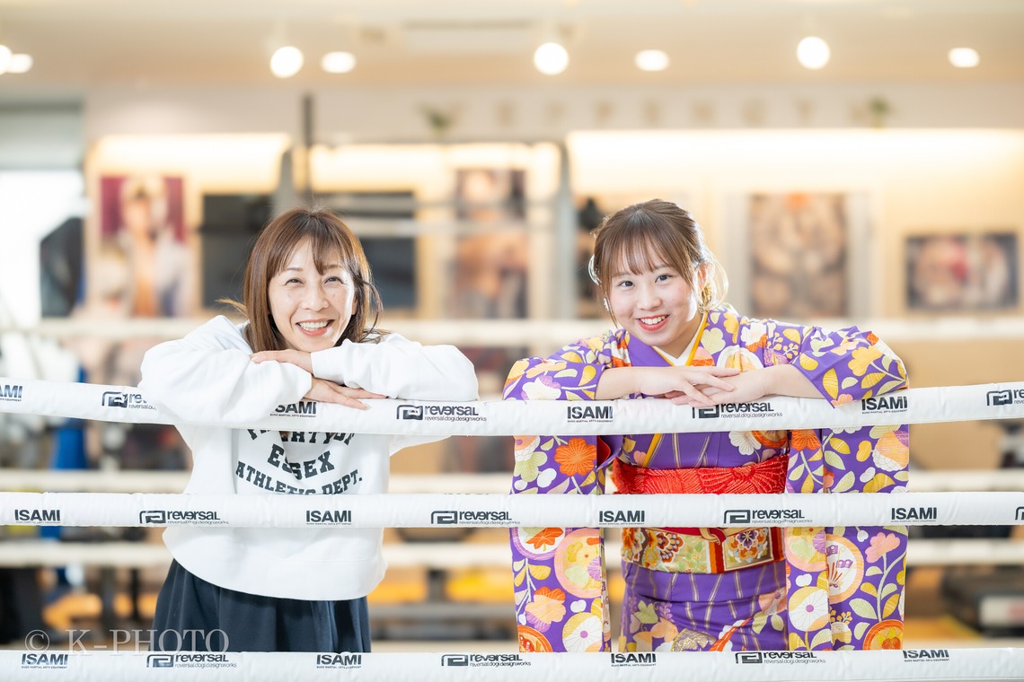 大森光太郎・K-PHOTOが出張撮影した家族写真(キッズ,ベビーフォト)などが写った「成人式撮影」の家族写真