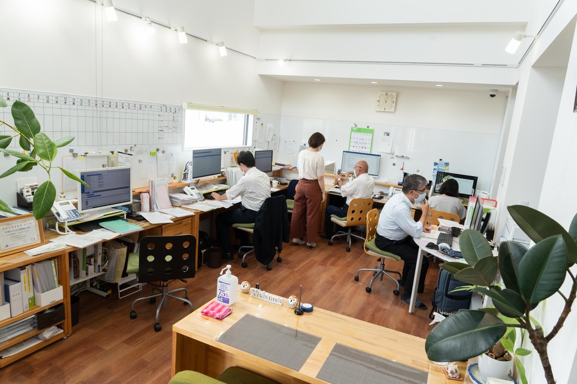 坂川直紀が撮影した写真のアルバム「企業」