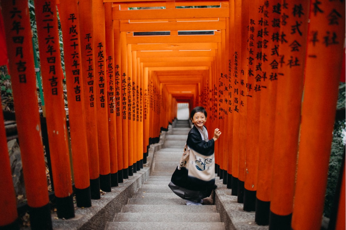 Spicer & Naoiが撮影した「映画のワンシーンのような家族写真」の写真