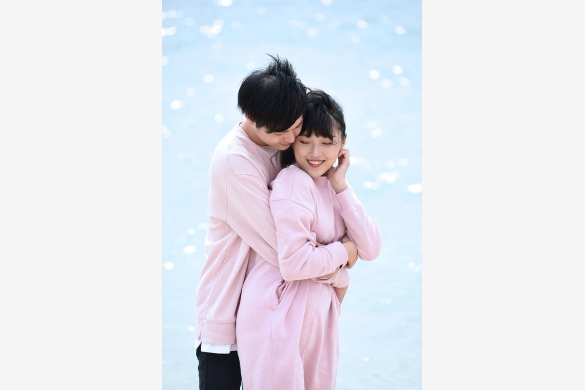 Avenir（山宮 敏明）が撮影した「ビーチでカップルフォト」の写真