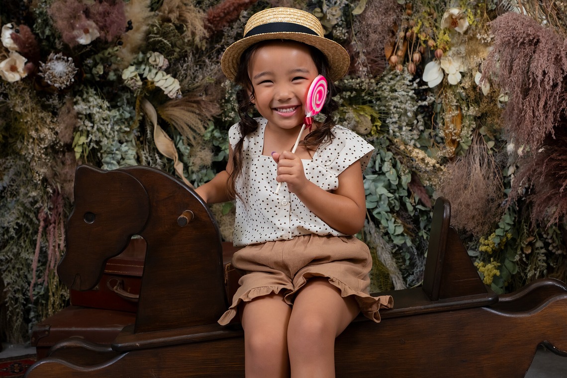 高夏写真店が撮影した写真のアルバム「バースデーの記念写真」