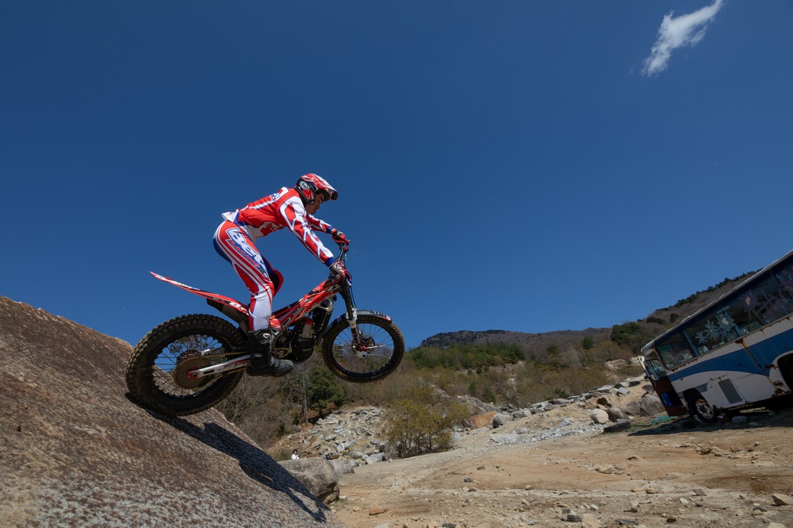 板橋薫平が撮影した写真のアルバム「山崎選手プロモーション撮影」