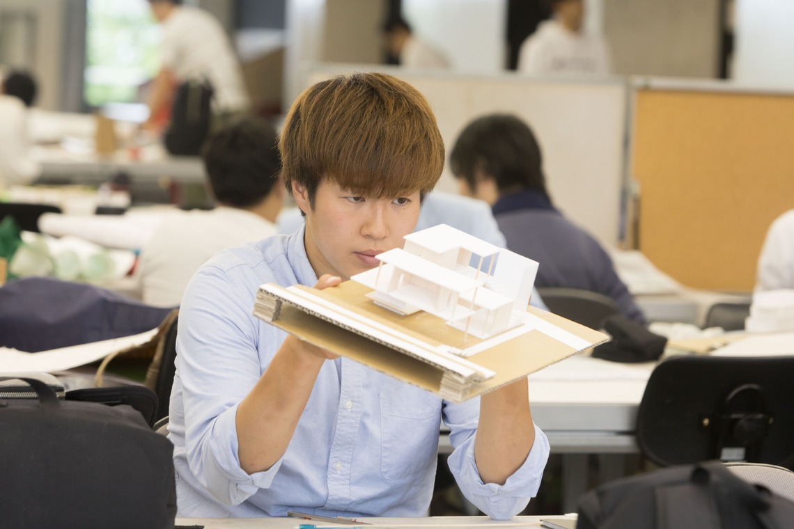 田中真光写真事務所が撮影した「取材、インタビューカット」の写真