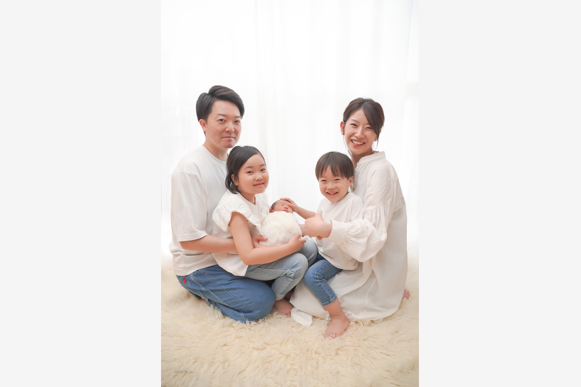 スタジオアルパルカが撮影したニューボーンフォトのアルバム「ニューボーンフォト」