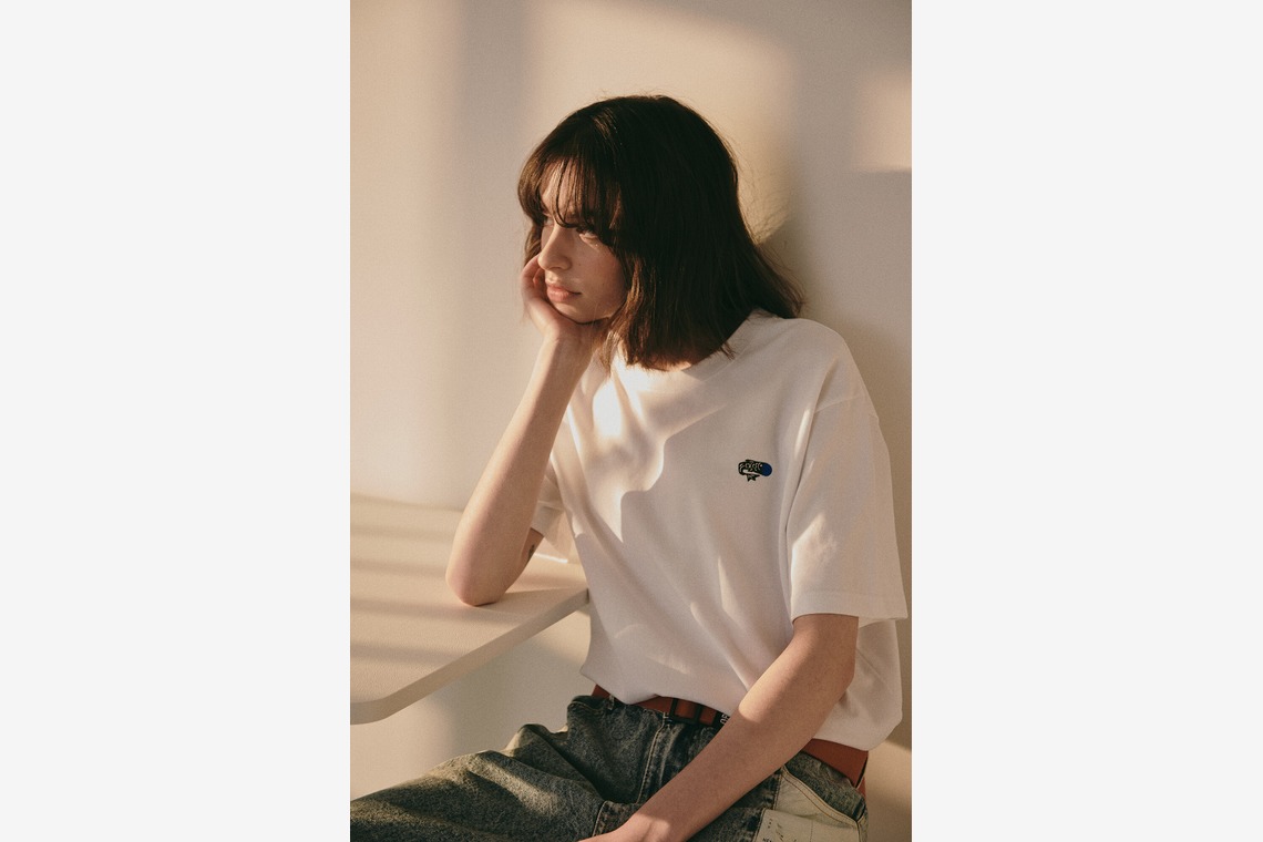 倉木ノエルが撮影した「ポートレート広告」の写真