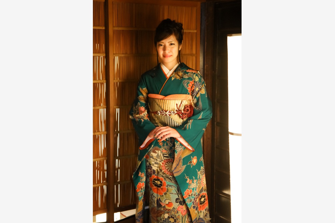 スマイルハンターが出張撮影した家族写真(キッズ,ベビーフォト)などが写った「成人式フォト」の家族写真