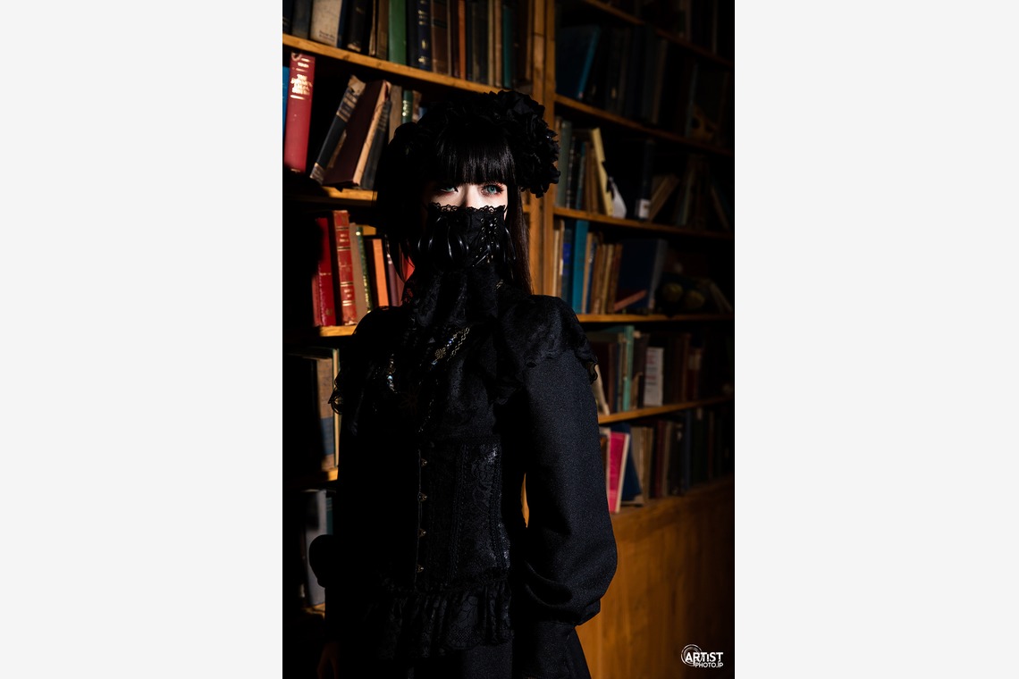 KIRAが撮影した写真のアルバム「ファッションブランド作品撮り」