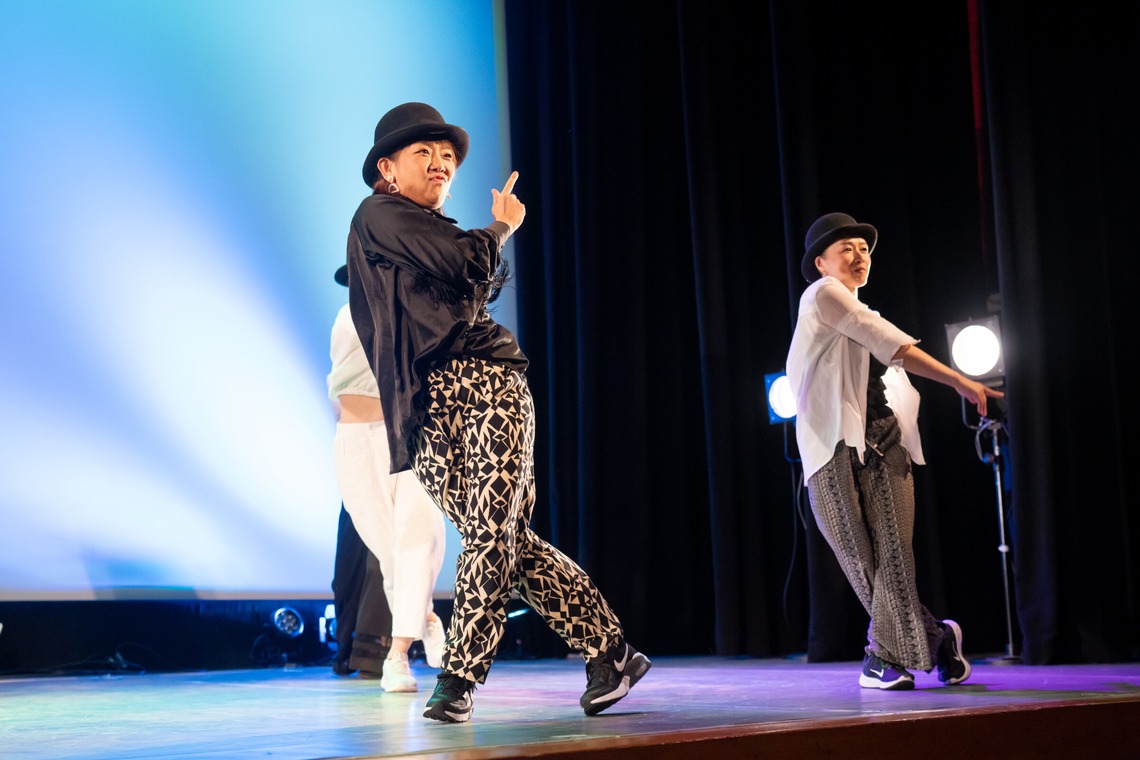 原野 英樹が撮影した「ホールでのプロダンサー発表会」の写真