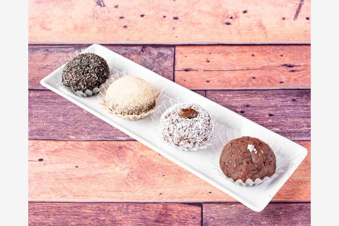 高田　悟が撮影した写真のアルバム「YUWAERU 札幌円山公園店」