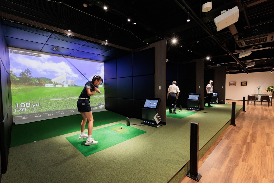 イトウ　ノブミチが撮影した「インドアゴルフ練習場撮影例_01」の写真