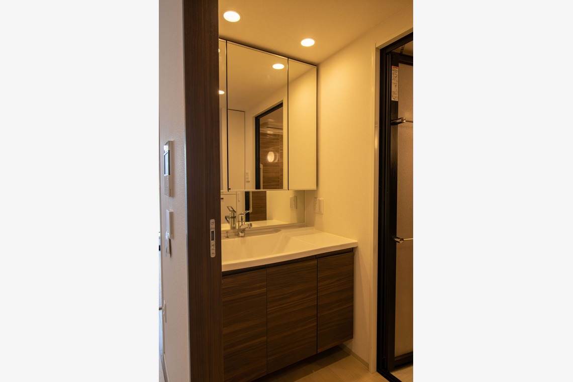 岩坪眞一郎が撮影した「建築、店舗HP用撮影」の写真