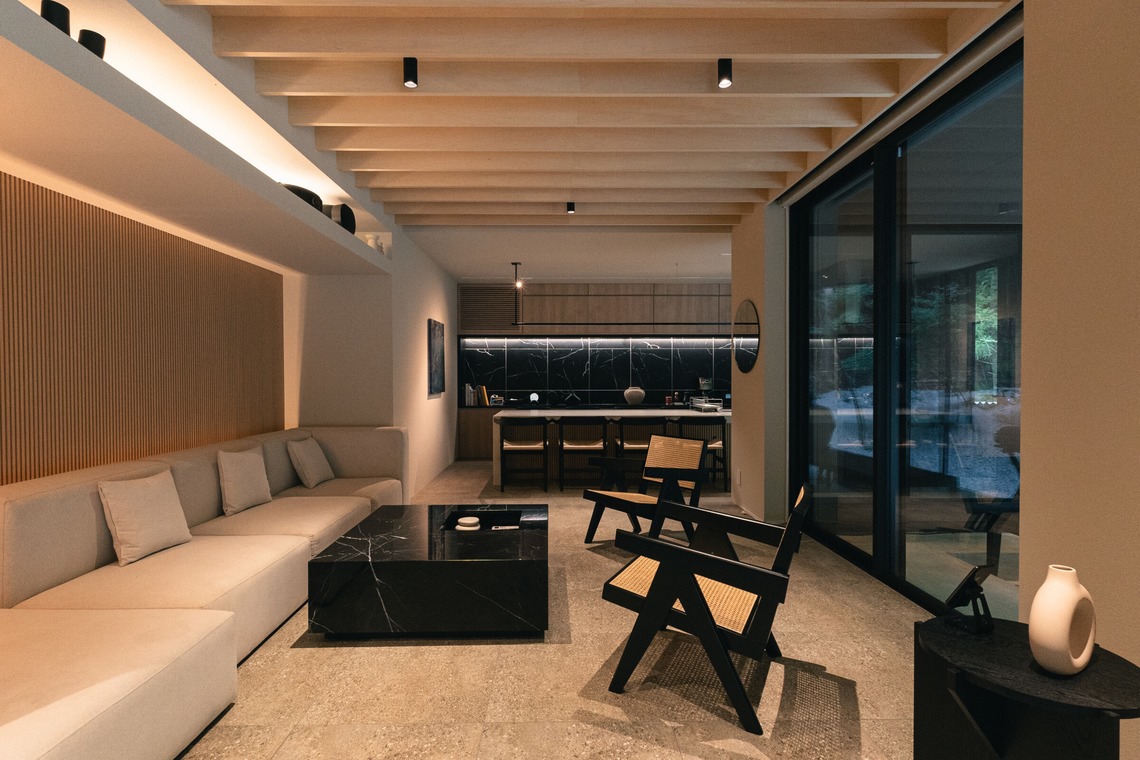 合同会社tuguが撮影した写真のアルバム「ALBUM｜BUILDING」