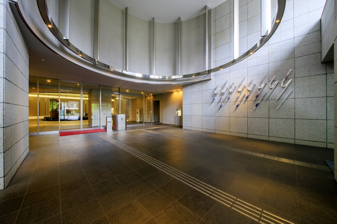 エレーナが撮影した写真のアルバム「Real Estate Portfolio」