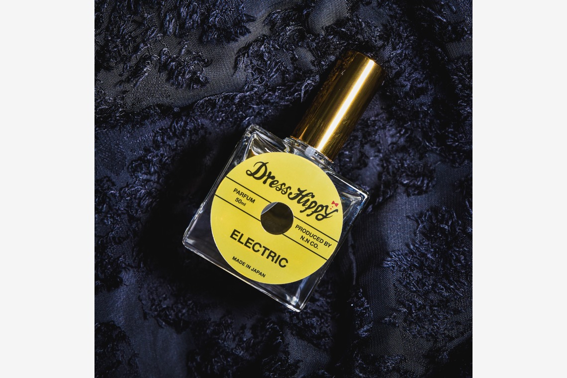 Yu Takahashiが撮影した写真のアルバム「【商品撮影】香水ボトル」