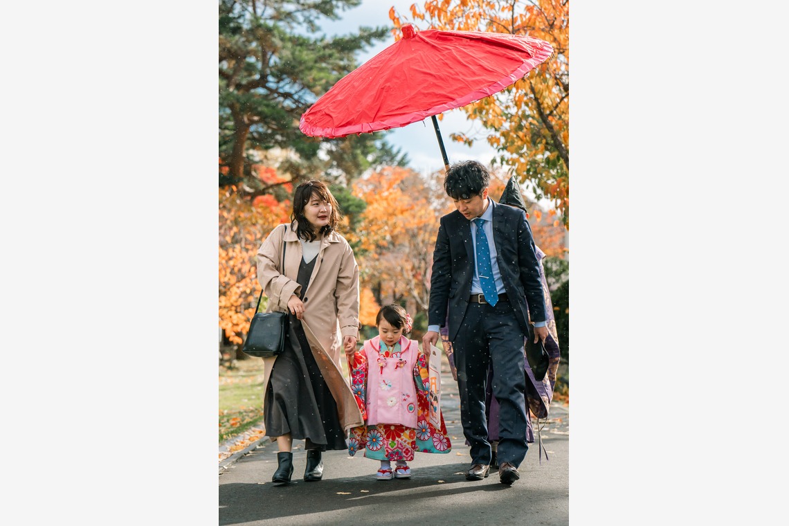 須田桃加が撮影した写真のアルバム「護国神社七五三」