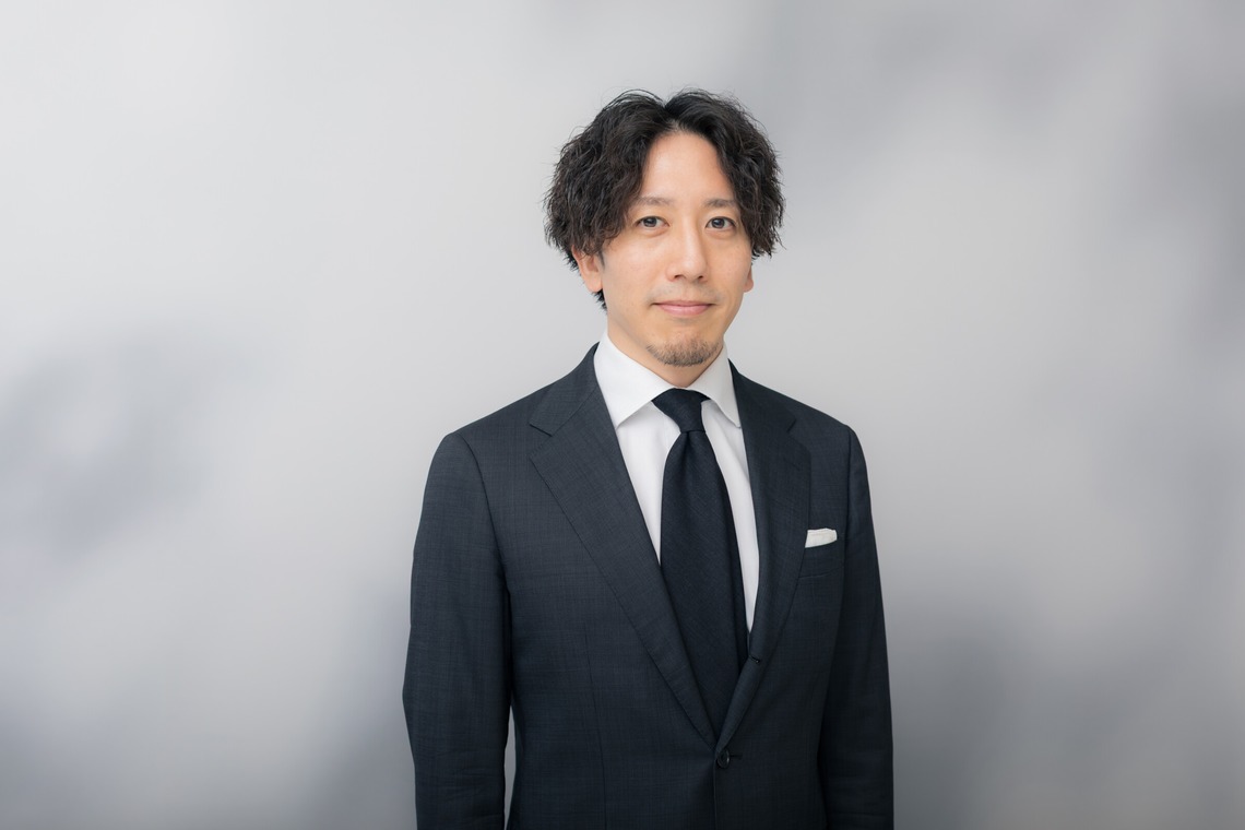 那須竜太写真事務所が撮影した写真のアルバム「ネクサス・プラウド・インベストメント」