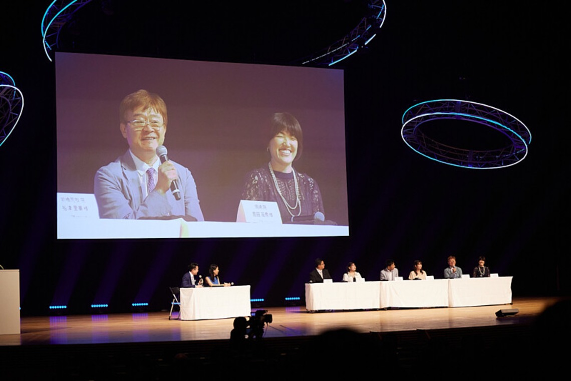 岩瀬泰治が撮影した「表書式」の写真